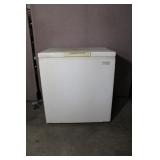 Whirpool Estate Freezer  35 x 31 x 22