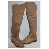 Travis 22 High Boots size 7