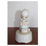 Vintage 1981 Jonathan & David Enesco E7184