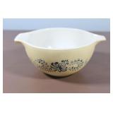 Rare Find Pyrex Bowl 1 1/2 pt