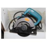 Makita 4200H Saw