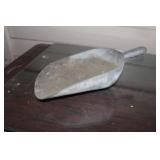 Metal Scoop 15 1/2"