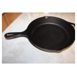 Lodge Cast Iron Skillet 10"
