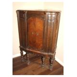 Antique RCA  Victor Radio 43 x 28 x 14  Model R-78