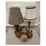 2 lamps & 4pc decorative spheres. Lamps are clean