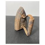 Antique Cast Iron Sad/ Flat  Iron 1900 to Early 20