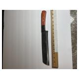cleaver/chopper-style fixed-blade knife.