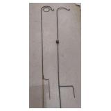 2 SHEPHERD HOOKS