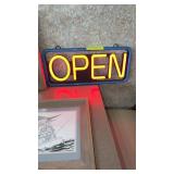 Neon Luk open sign with flashing modes