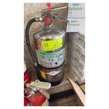 Fire extinguisher, wet, for kitchen,