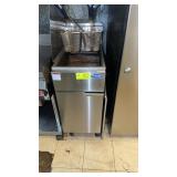 40 pound deep fryer gas by Cook Rite with baskets