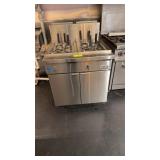 Large double size pasta cooker like new maybe