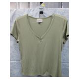 NEW WOMENS UNIVERSAL THREADS SHIRT LARGE
