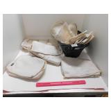 MAKE-UP / ART TRAVEL ZIP UP BAG LOT - ASSORTED