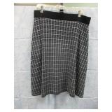 NEW WOMENS CASUAL SKIRT LARGE BY NINA LEONARD