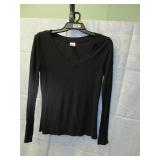 NEW WOMENS KNIT LONG SLEEVE MEDIUM BY NO BOUNDARIE