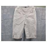 NEW WOMENS STRETCH JEAN SHORTS SIZE 4 DG2