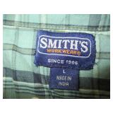 NEW MENS SHORT SLEEVE SHIRT BY SMITH'S - LARGE