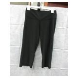NEW WOMENS CROP YOGA PANTS S BY NIKE DRI-FIT