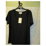 NEW WOMENS CASUAL TOP LARGE BY UNIVERSAL THREADS