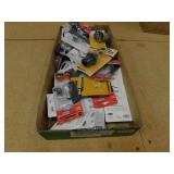 NEW ROADPRO AUTO LIGHTBULB LOT *ASSORTED