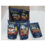 PLANTERS TRAIL MIX LOT *6oz