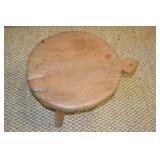 VTG RUSTIC TRIPOD STOOL WOODEN MILKING W/ HANDLE