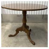 Sheraton Tilt-top Round Tea Table with Tripod Legs