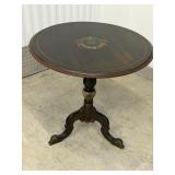 VTG Queen Anne-style Tilt-top Table Circular top