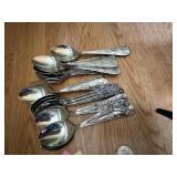 Reed & Barton Stainless, 24 Pieces