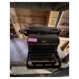 Vtg Typewriter
