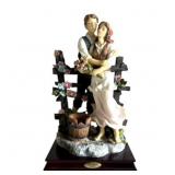 LA ANINI COLLECTION 'LOVERS' FIGURINE