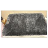 Mohawk CHARISMA BATH MAT DK GRAY 1v0