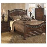 Ashley Furniture Leahlyn  King Panel Bed R$1050