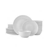#8 Pfaltzgraff  24-Piece Dinnerware Set