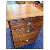 Night Stand/End table 20' wide22' deep24 1/2' Tall