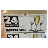 Glass Champagne Flutes Set of 18