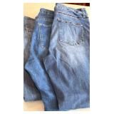 Womenï¿½s Skinny Jeans size 12