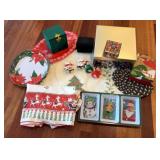 Vintage Christmas Salt & Pepper Shakers, Linens &