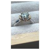 925  silver ring.  Size 5. 3.6g