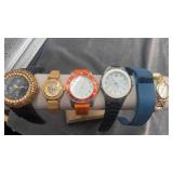 Womenï¿½s watches & Fitbit