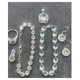 925 jewelry sets. Ring size 5  37.6g