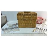 Longaberger Picnic Basket Set 16x12x12