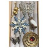 Collection of brooches