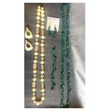 Green stone necklace bracelet & earring set w/