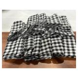Lot Of 15 Black & White Buffalo Check Table