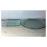 9-14x9-14" Textured Glass Serving Plate Pair