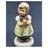 Goebel Hummel 257 'For Mother' Figurine 4'