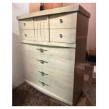 Kroehler Mid Century Tall Dresser