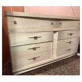 Kroehler Mid Century Low Dresser